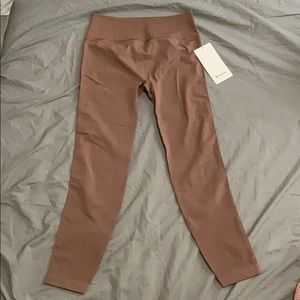 Lululemon Tight 28”